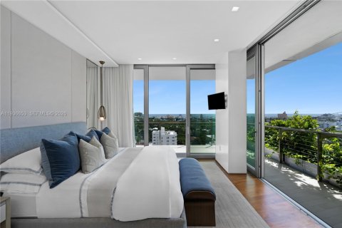 Condominio en venta en Miami Beach, Florida, 5 dormitorios, 400.04 m2 № 1995137 - foto 13