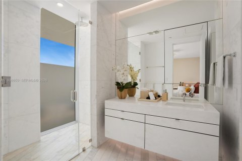 Condominio en venta en Miami Beach, Florida, 5 dormitorios, 400.04 m2 № 1995137 - foto 22