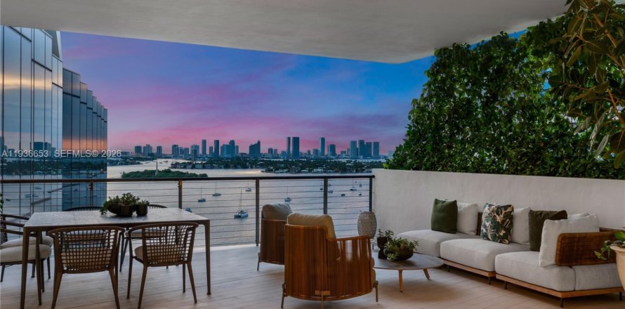 Condominio en Miami Beach, Florida, 5 dormitorios  № 1995137