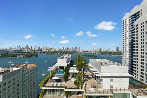 Condominio en venta en Miami Beach, Florida, 5 dormitorios, 400.04 m2 № 1995137 - foto 10
