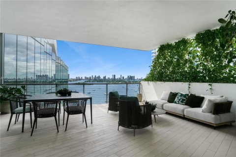 Condominio en venta en Miami Beach, Florida, 5 dormitorios, 400.04 m2 № 1995137 - foto 9