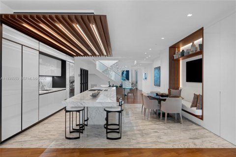 Condominio en venta en Miami Beach, Florida, 5 dormitorios, 400.04 m2 № 1995137 - foto 29