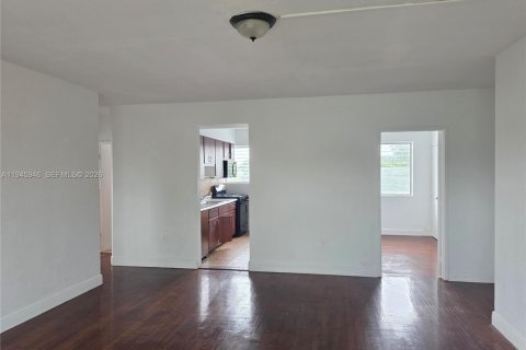 Copropriété à louer à Miami Beach, Floride: 3 chambres, 453.92 m2 № 2002181 - photo 9