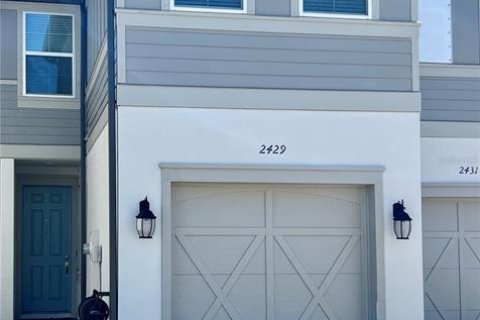 Townhouse in Clearwater, Florida 2 bedrooms, 145.95 sq.m. № 2385707
