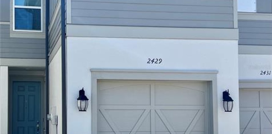 Townhouse in Clearwater, Florida 2 bedrooms, 145.95 sq.m. № 2385707