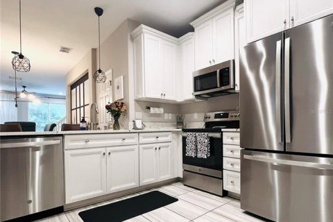 Townhouse in Clearwater, Florida 2 bedrooms, 145.95 sq.m. № 2385707 - photo 5