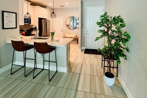 Townhouse in Clearwater, Florida 2 bedrooms, 145.95 sq.m. № 2385707 - photo 9