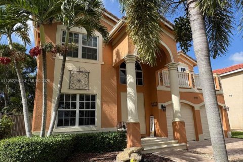 Дом в Майами, Флорида 5 спален, 279.54м2 № 2006615