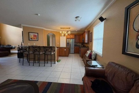 Купить виллу или дом в Майами, Флорида 5 спален, 279.54м2, № 2006615 - фото 9