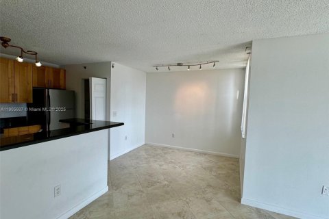Снять в аренду кондоминиум в Авентура, Флорида 1 спальня, 69.68м2, № 1956381 - фото 7