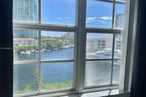 Снять в аренду кондоминиум в Авентура, Флорида 1 спальня, 69.68м2, № 1956381 - фото 13