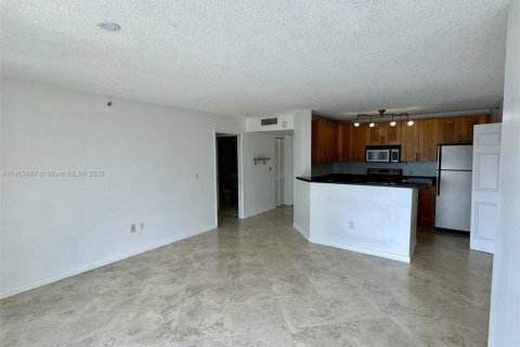 Снять в аренду кондоминиум в Авентура, Флорида 1 спальня, 69.68м2, № 1956381 - фото 6
