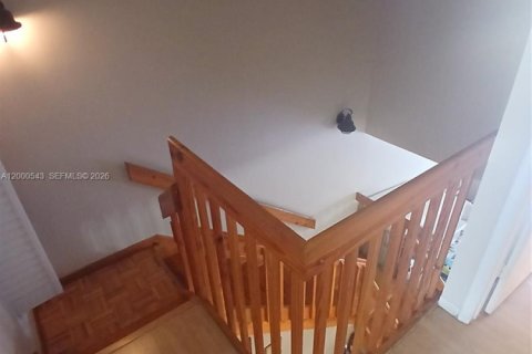 Adosado en venta en Miami, Florida, 2 dormitorios, 127.83 m2 № 2064757 - foto 4