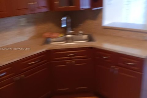 Adosado en venta en Miami, Florida, 2 dormitorios, 127.83 m2 № 2064757 - foto 15