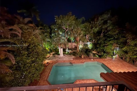 Villa ou maison à louer à Miami, Floride: 3 chambres, 278.8 m2 № 1972569 - photo 29