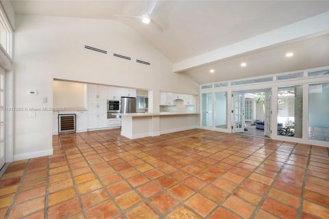 Villa ou maison à louer à Miami, Floride: 3 chambres, 278.8 m2 № 1972569 - photo 10