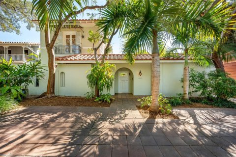 Villa ou maison à louer à Miami, Floride: 3 chambres, 278.8 m2 № 1972569 - photo 1