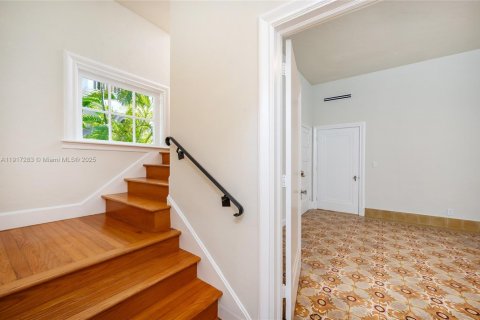 Villa ou maison à louer à Miami, Floride: 3 chambres, 278.8 m2 № 1972569 - photo 19