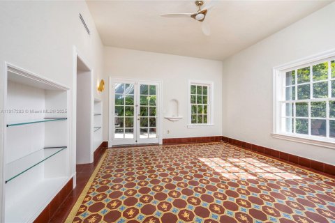Villa ou maison à louer à Miami, Floride: 3 chambres, 278.8 m2 № 1972569 - photo 15
