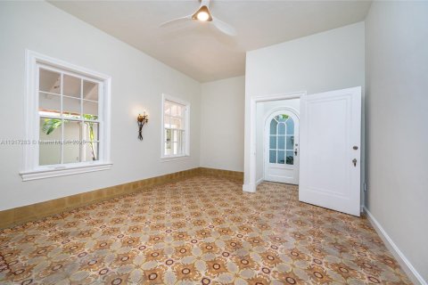 Villa ou maison à louer à Miami, Floride: 3 chambres, 278.8 m2 № 1972569 - photo 17