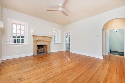 Villa ou maison à louer à Miami, Floride: 3 chambres, 278.8 m2 № 1972569 - photo 23