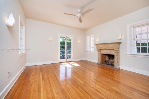 Villa ou maison à louer à Miami, Floride: 3 chambres, 278.8 m2 № 1972569 - photo 25