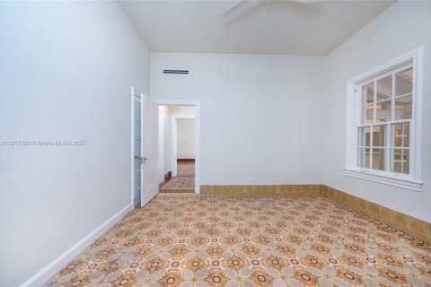 Villa ou maison à louer à Miami, Floride: 3 chambres, 278.8 m2 № 1972569 - photo 18