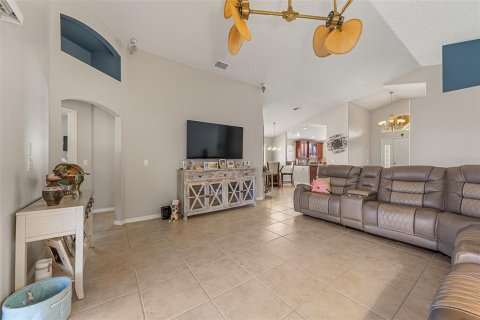 House in Melbourne, Florida 3 bedrooms, 146.04 sq.m. № 1526684 - photo 10