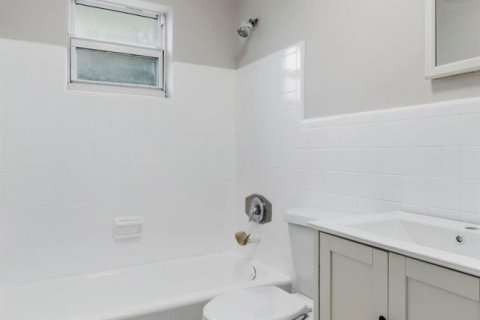 Villa ou maison à louer à Fort Lauderdale, Floride: 3 chambres, 89.19 m2 № 2389563 - photo 15