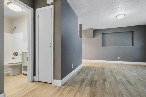 Villa ou maison à louer à Fort Lauderdale, Floride: 3 chambres, 89.19 m2 № 2389563 - photo 11