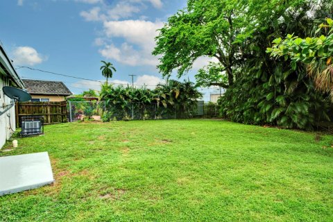 Villa ou maison à louer à Fort Lauderdale, Floride: 3 chambres, 89.19 m2 № 2389563 - photo 26