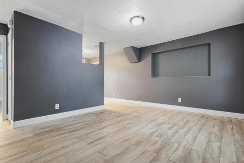 Villa ou maison à louer à Fort Lauderdale, Floride: 3 chambres, 89.19 m2 № 2389563 - photo 6