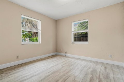 Villa ou maison à louer à Fort Lauderdale, Floride: 3 chambres, 89.19 m2 № 2389563 - photo 12