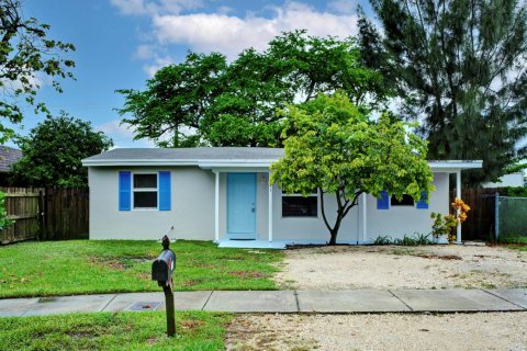 Villa ou maison à Fort Lauderdale, Floride 3 chambres, 89.19 m2 № 2389563