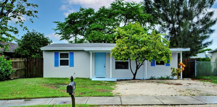 Villa ou maison à Fort Lauderdale, Floride 3 chambres, 89.19 m2 № 2389563