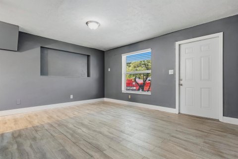 Villa ou maison à louer à Fort Lauderdale, Floride: 3 chambres, 89.19 m2 № 2389563 - photo 5