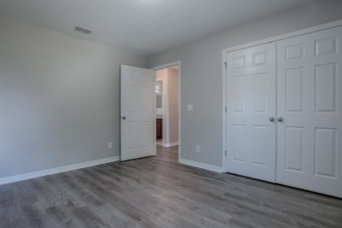 House in Sorrento, Florida 4 bedrooms, 260.87 sq.m. № 1614679 - photo 29