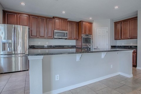 House in Sorrento, Florida 4 bedrooms, 260.87 sq.m. № 1614679 - photo 10