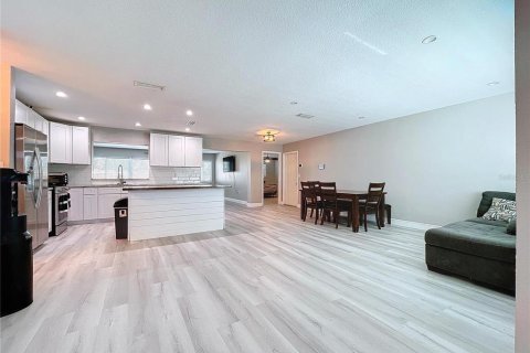 Villa ou maison à vendre à Palmetto, Floride: 4 chambres, 171.22 m2 № 1524322 - photo 5