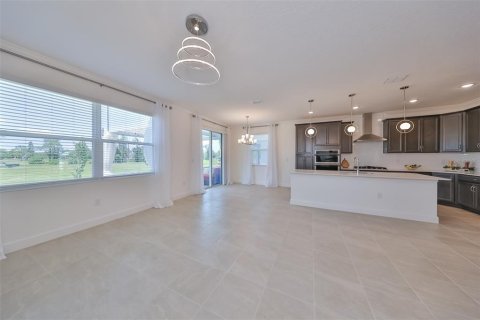 House in Apollo Beach, Florida 5 bedrooms, 246.75 sq.m. № 1620168 - photo 15