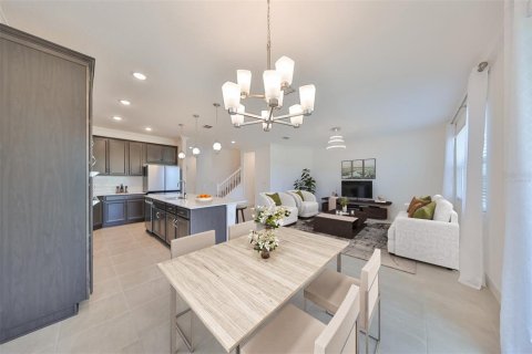 House in Apollo Beach, Florida 5 bedrooms, 246.75 sq.m. № 1620168 - photo 5