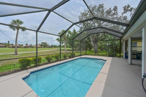 Casa en venta en Bradenton, Florida, 2 dormitorios, 175.03 m2 № 1684483 - foto 4