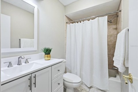 Copropriété à vendre à Sarasota, Floride: 3 chambres, 142.6 m2 № 2127070 - photo 25