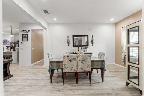Casa en venta en Weeki Wachee, Florida, 4 dormitorios, 225.29 m2 № 1900385 - foto 6