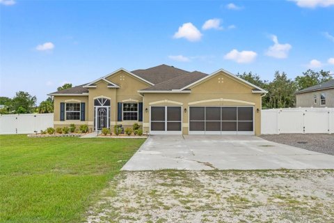 Casa en venta en Weeki Wachee, Florida, 4 dormitorios, 225.29 m2 № 1900385 - foto 2