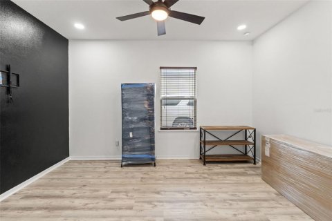 Casa en venta en Weeki Wachee, Florida, 4 dormitorios, 225.29 m2 № 1900385 - foto 19