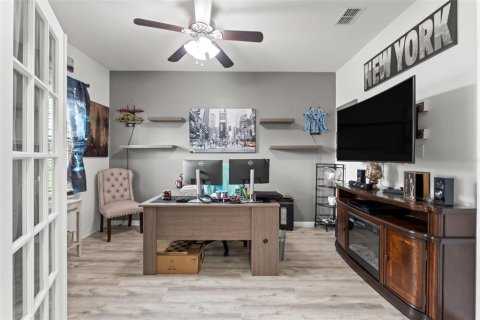 Casa en venta en Weeki Wachee, Florida, 4 dormitorios, 225.29 m2 № 1900385 - foto 8