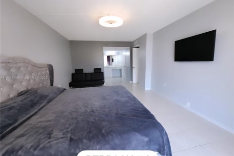 Copropriété à vendre à Sunny Isles Beach, Floride: 2 chambres, 140 m2 № 1963987 - photo 8