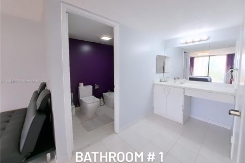 Copropriété à vendre à Sunny Isles Beach, Floride: 2 chambres, 140 m2 № 1963987 - photo 9