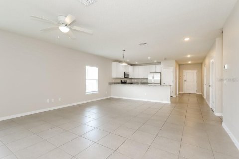 Villa ou maison à louer à Kissimmee, Floride: 4 chambres, 158.58 m2 № 2407003 - photo 3